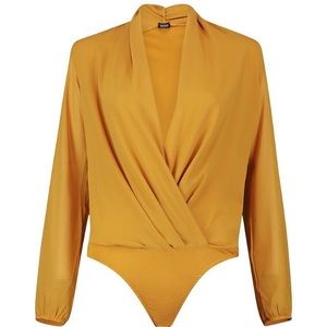 NWT Boohoo long sleeve bodysuit